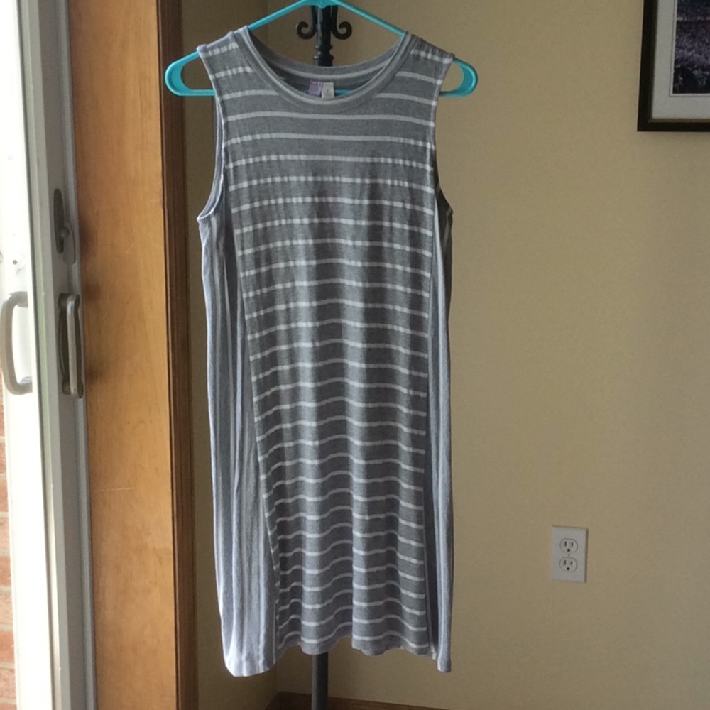 Francesca’s Ayla Gray & White Striped Casual Dress